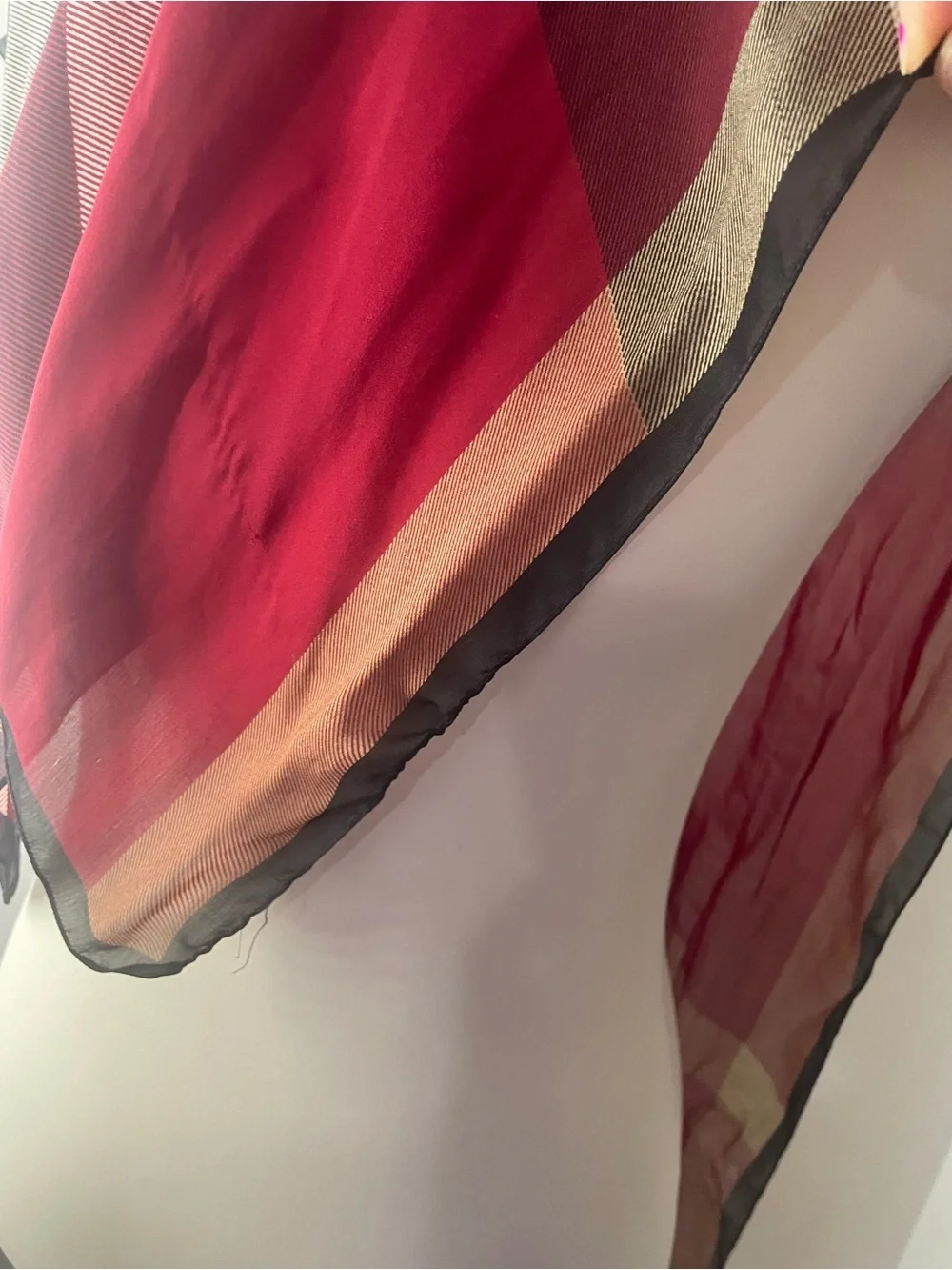 Authentic Burberry Plaid Mega check Lightweight Women's Scarf - Picture 12 of 13